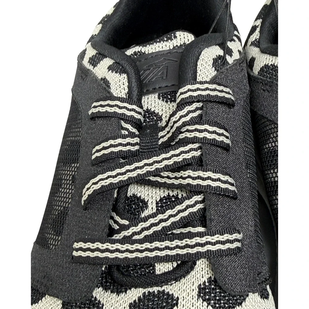 Avia Sz 8.5 Fashion Sneakers Leopard Print B&W Memory Foam Lace Up New